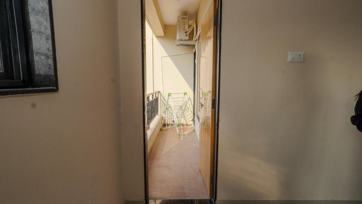 Furnished 2 Bhk Near Kharadi With High Speed Wi-fi Apartment