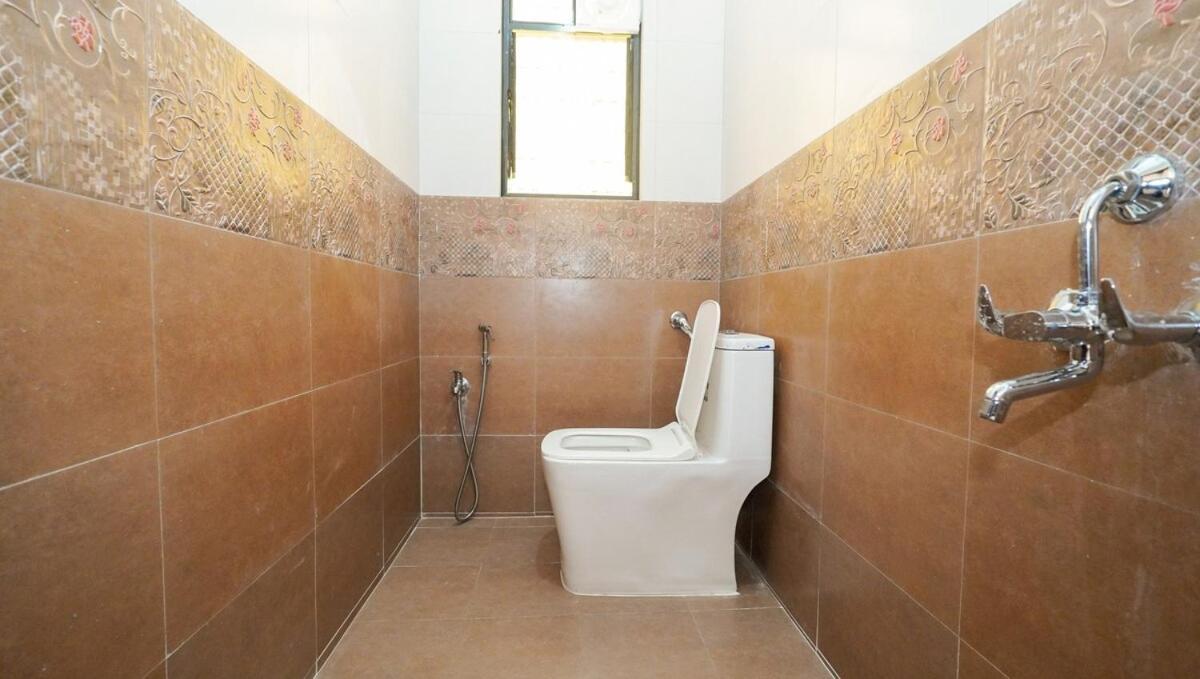 Apartment Furnished 2 Bhk Near Kharadi With High Speed Wi-fi *