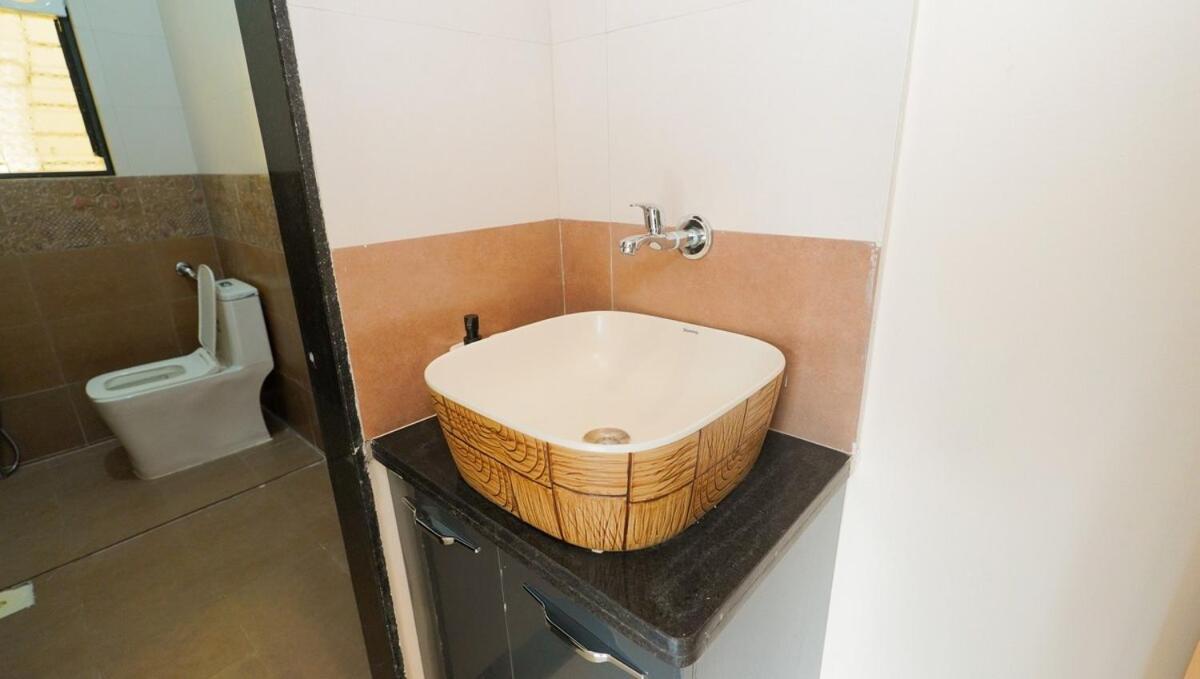 Furnished 2 Bhk Near Kharadi With High Speed Wi-fi Apartment