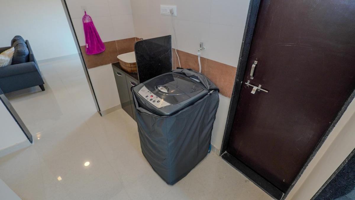 Furnished 2 Bhk Near Kharadi With High Speed Wi-fi Apartment *