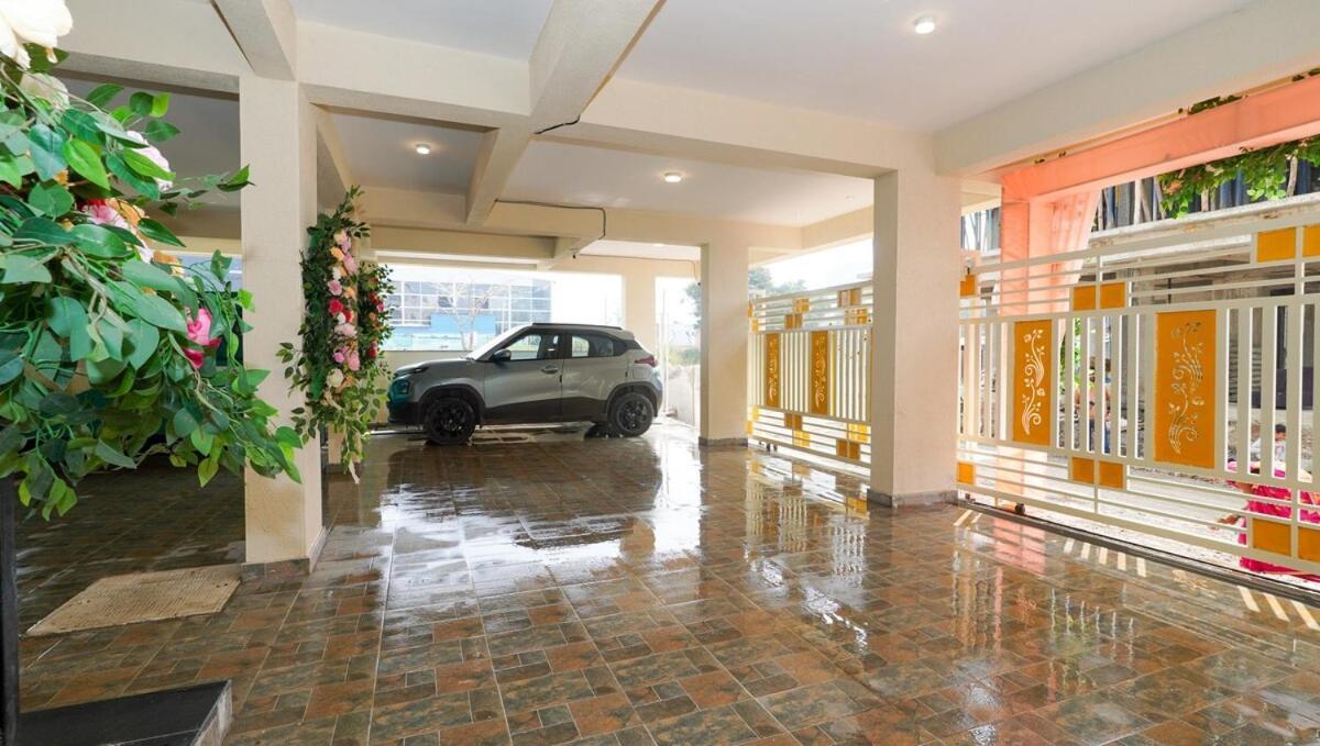 Furnished 2 Bhk Near Kharadi With High Speed Wi-fi *